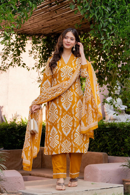 Print Kurta Pant Dupatta Set