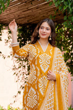 Print Kurta Pant Dupatta Set