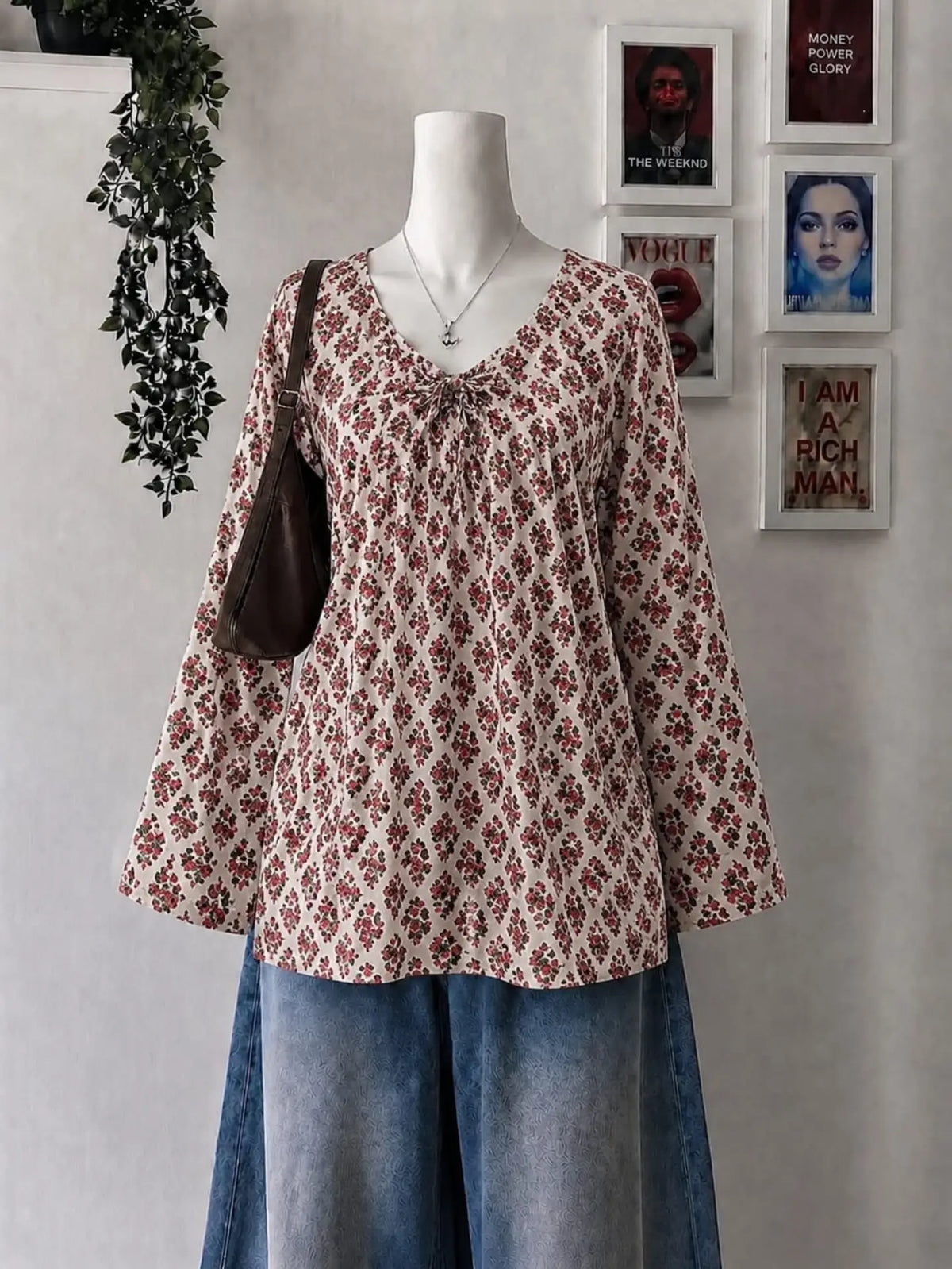 SWEETHEART NECK WITH CORSET DETAILING SHORT KURTI